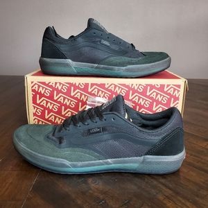 Vans Ave Pro Black/Smoke Men Size 7.5, equivalent to Women Size 9